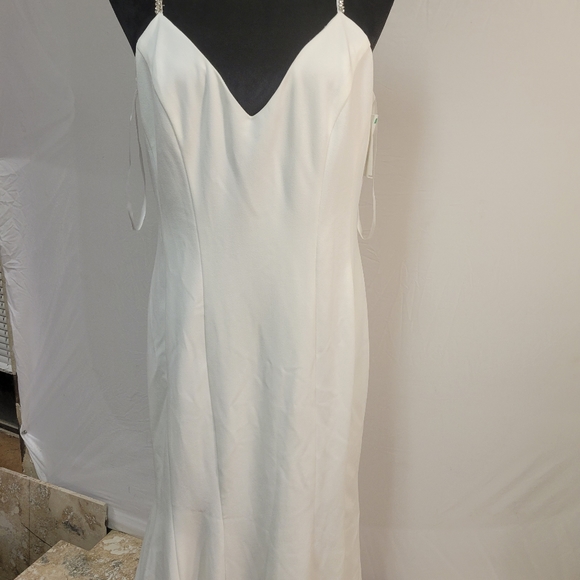 Xscape cream gown Size 12 - Picture 9 of 16